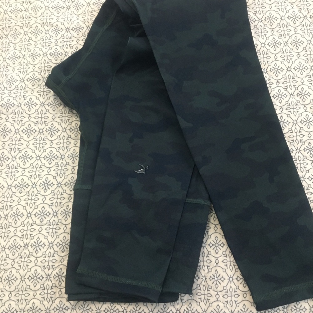 Exercise leggings